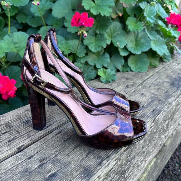 Vince Camuto Tezer T-Strap Sandal Block Heels Tortoise Brown Patent Women's 6 B - Picture 1 of 11